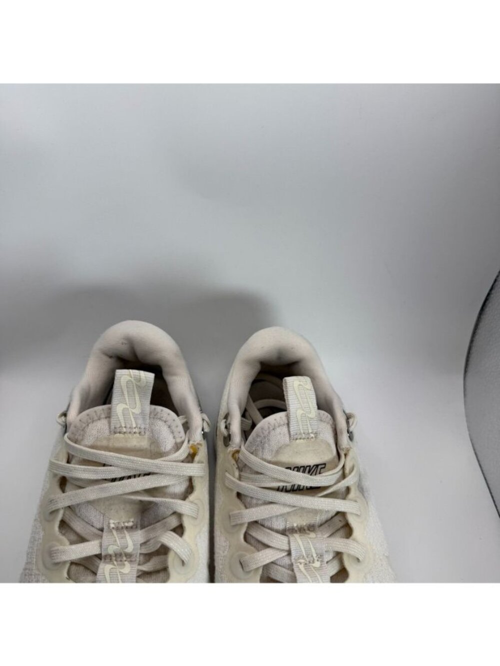 Nike Motiva Women's Walking Shoes US 7 White DV1238-103 Lightweight Cushioned - Picture 3 of 8